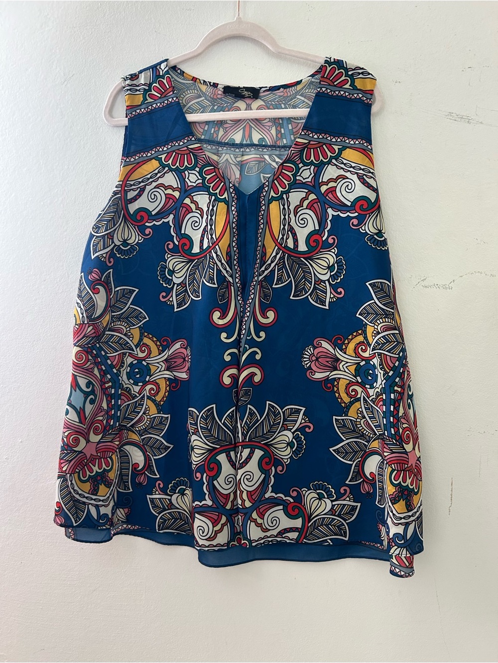 Suzanne Betro Blue Floral Paisley V-Neck Sleeveless Top